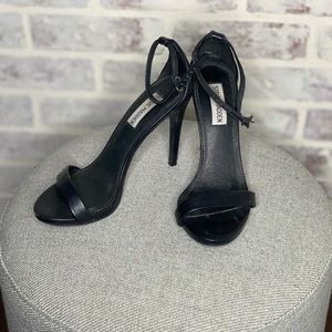 Steve Madden “Brandie” Black Heel